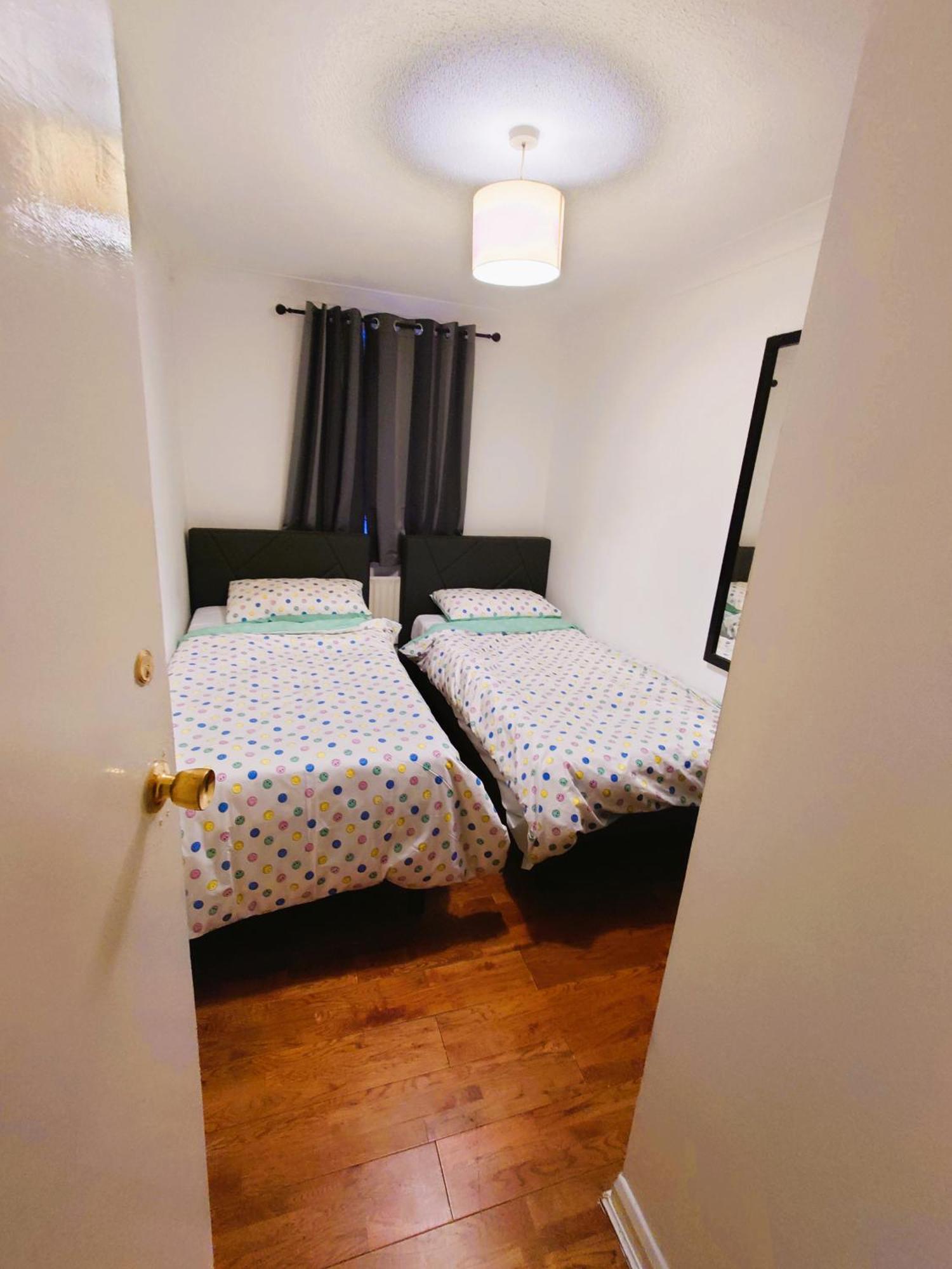 Casa vacanze Edwardian 4 Bedrooms With 4 Bathrooms Townhouse, Next To Underground, Accommodates 10 People